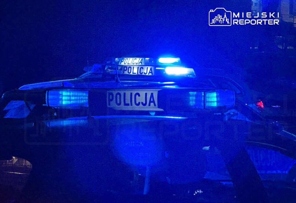 Sarhos ve dort yasakli polisten saab ile kacti 25589