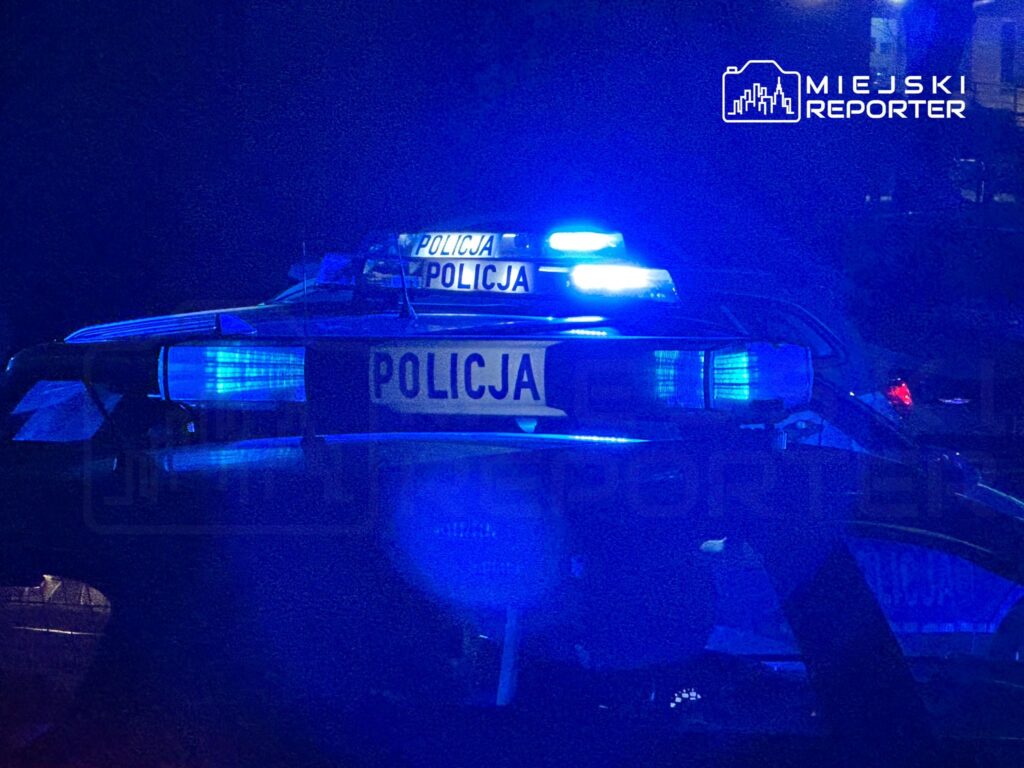 sarhos ve dort yasakli polisten saab ile kacti 25589