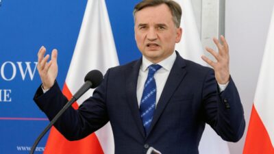 Savcilik zbigniew ziobra nin malvarligini guvence altina aldi hukuk ve adalet politikacisi tepki gosterir ben masumum 24532