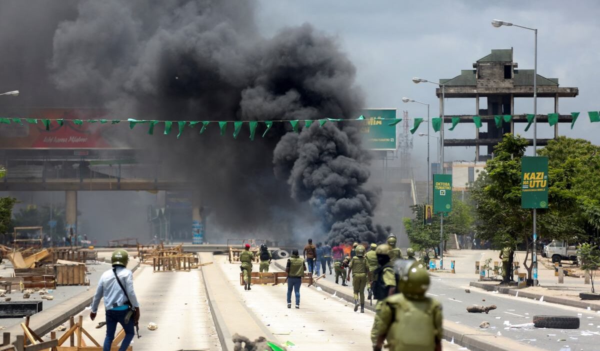 Secimlerin ardindan kanli ayaklanmalar disisleri bakanligi ulkeye iliskin acil bir bildiri yayinladi 20912