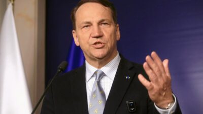 Sikorski kaczynski nin lepper hakkindaki sozlerini yorumluyor pisliklere ve onlarin destekcilerine yaziklar olsun 23502