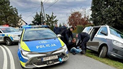 Silezya sokaklarinda polis kovalamacasi i ki cek vatandasi yakalandi 22224