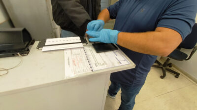 Sizden kurtulmaliyiz bu sozler bir musteri tarafindan kendisine hizmet eden ukrayna vatandasi bir calisana soylenmistir 21997