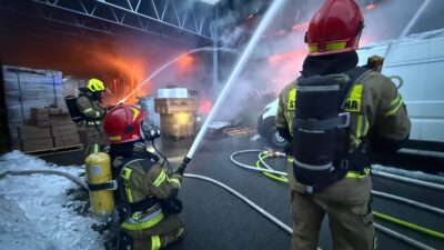 Skawina nin uzerinde siyah duman salonda yangin cikti psp den rahatsiz edici mesaj 25348