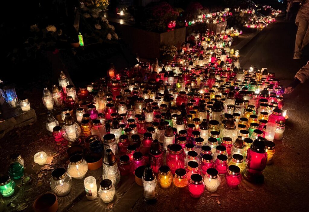 Son 12 ay icinde vefat eden unlu varsovalilar onlari 2025 yilinda ugurluyoruz 21680