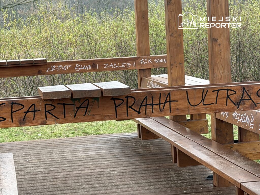 sparta taraftarlarinin ziyaretinin ardindan pole mokotowskie de harap olmus biyosenotik bahce 26466