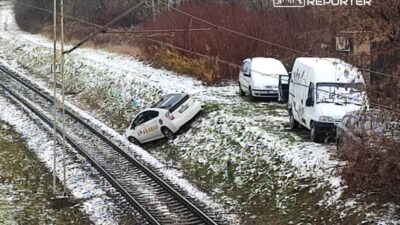 Toyota bir setten asagiya dogrudan wkd raylarinin uzerine kaydi 25525