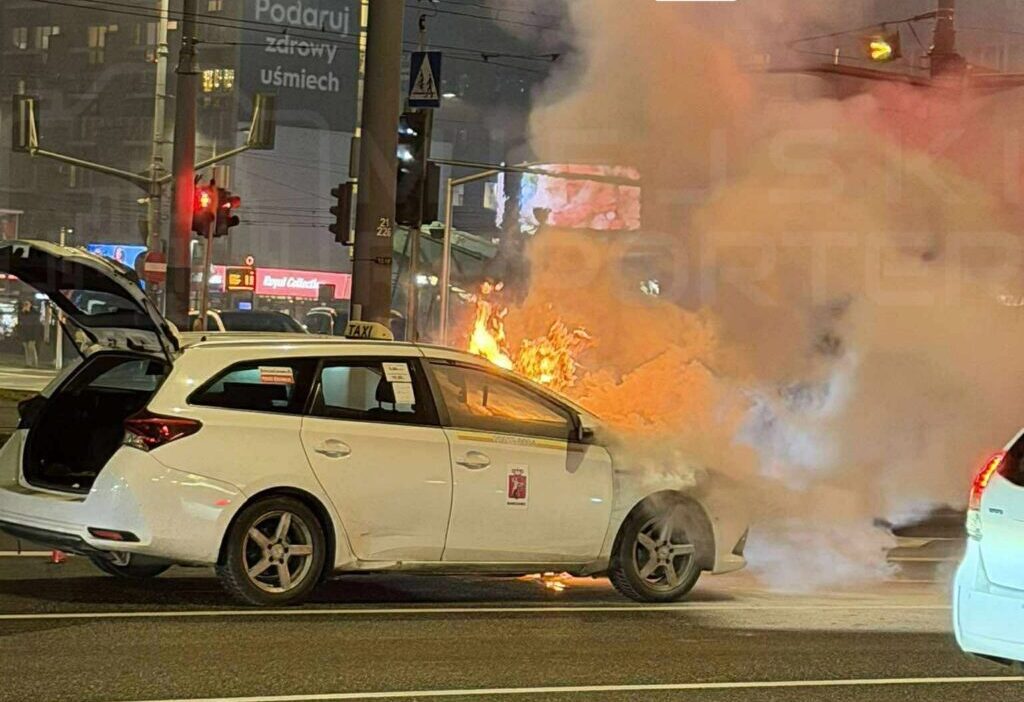 Toyota yolcu vagonu wola da alev aldi 26775