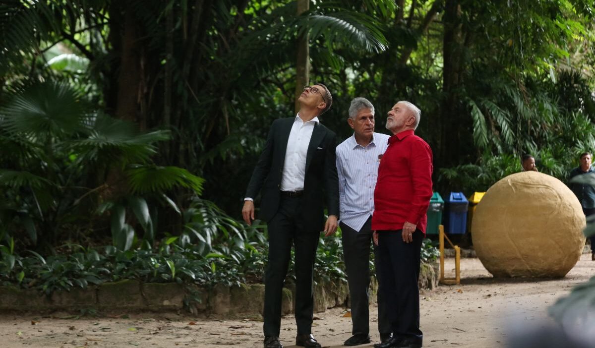 Trump su ana kadar durumu tersine cevirmeyi basaramadi dunyanin geri kalani iklim zirvesinde bulustu 22798