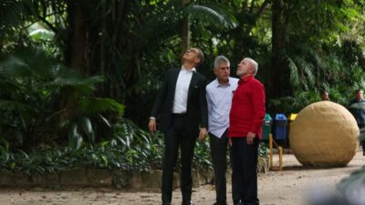 Trump su ana kadar durumu tersine cevirmeyi basaramadi dunyanin geri kalani iklim zirvesinde bulustu 22798