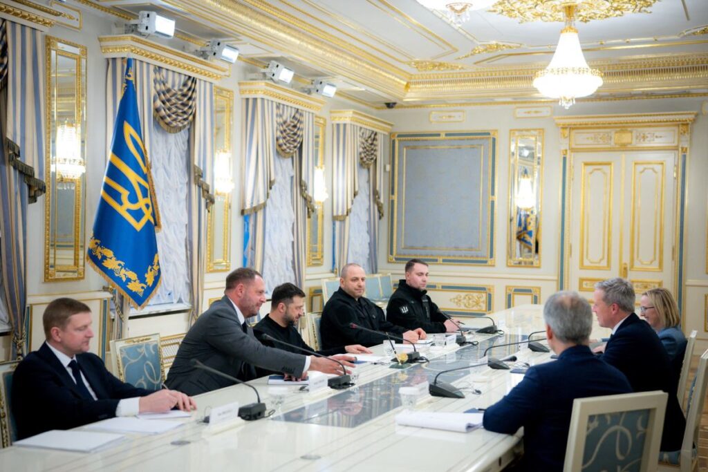 trump tan sasirtici hamle abu dabi de rusya ve ukrayna ile gizli gorusmeler 25417