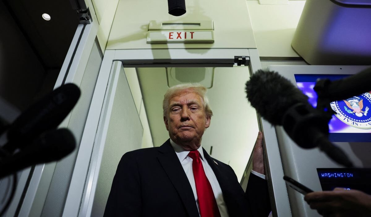 Trump ukrayna ya verdigi ultimatomu geri cekti ayrica rusya ile gorusmelerde ilerleme kaydedildigini acikladi 25660