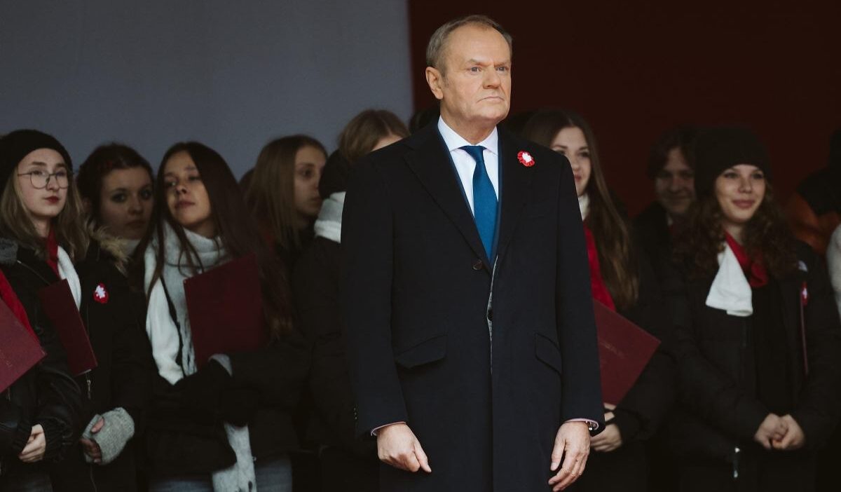 Tusk nawrocki hakkinda soru sorulduktan sonra sessizlige gomuldu bir sure sonra bir aciklama yapildi geri adim atmayacagim 23199