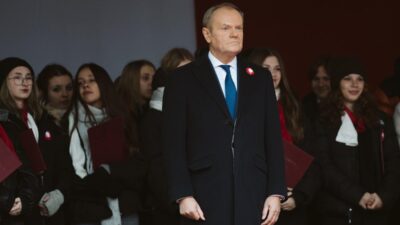 Tusk nawrocki hakkinda soru sorulduktan sonra sessizlige gomuldu bir sure sonra bir aciklama yapildi geri adim atmayacagim 23199