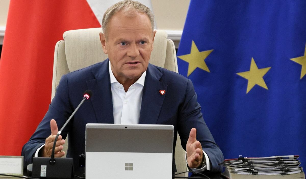 Tusk ziobra yi uyariyor tarihe igrenc ya da yumusak biri olarak gecmek istemezsiniz 21152