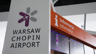 Uçakta duman, acil iniş ve tahliye. Okęcie'de karışıklık 2 Ucakta duman acil inis ve tahliye ok cie de karisiklik 24834