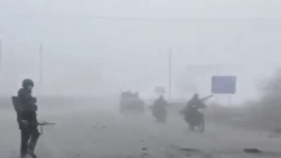 Ukrayna dan rahatsiz edici goruntuler ruslar kelimenin tam anlamiyla sisin icinden cikiyordu 22610