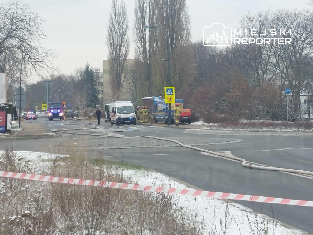 ursus ta hasar goren gaz borusu yakindaki bir okulun ogrencileri okulun bir baska kanadina tasinmistir sokak trafige kapatildi 25201