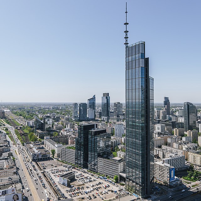 Varso tower olayi destek kopegi egitmeni tesisten atildi 21856