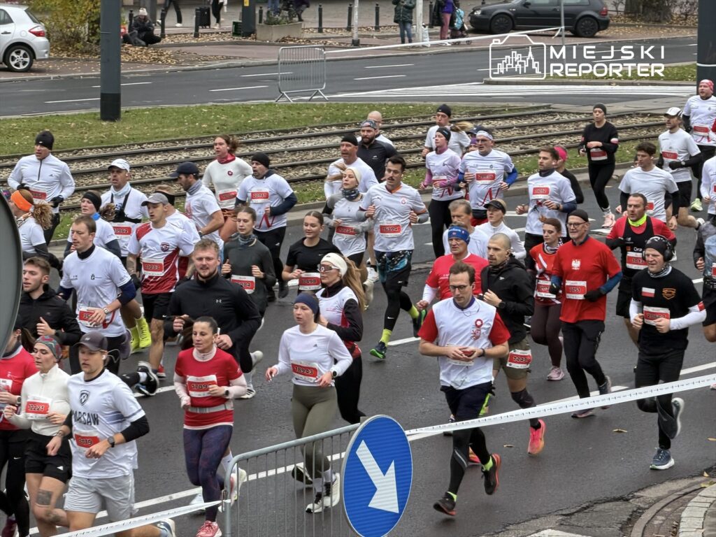 varsova sokaklarinda bagimsizlik kosusu 2025 22494