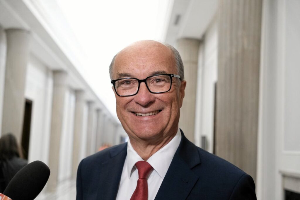 w odzimierz czarzasty nin bir yati ve 15 000 kitabi var i ste gelecegin sejm baskani nin mal varligi 22988