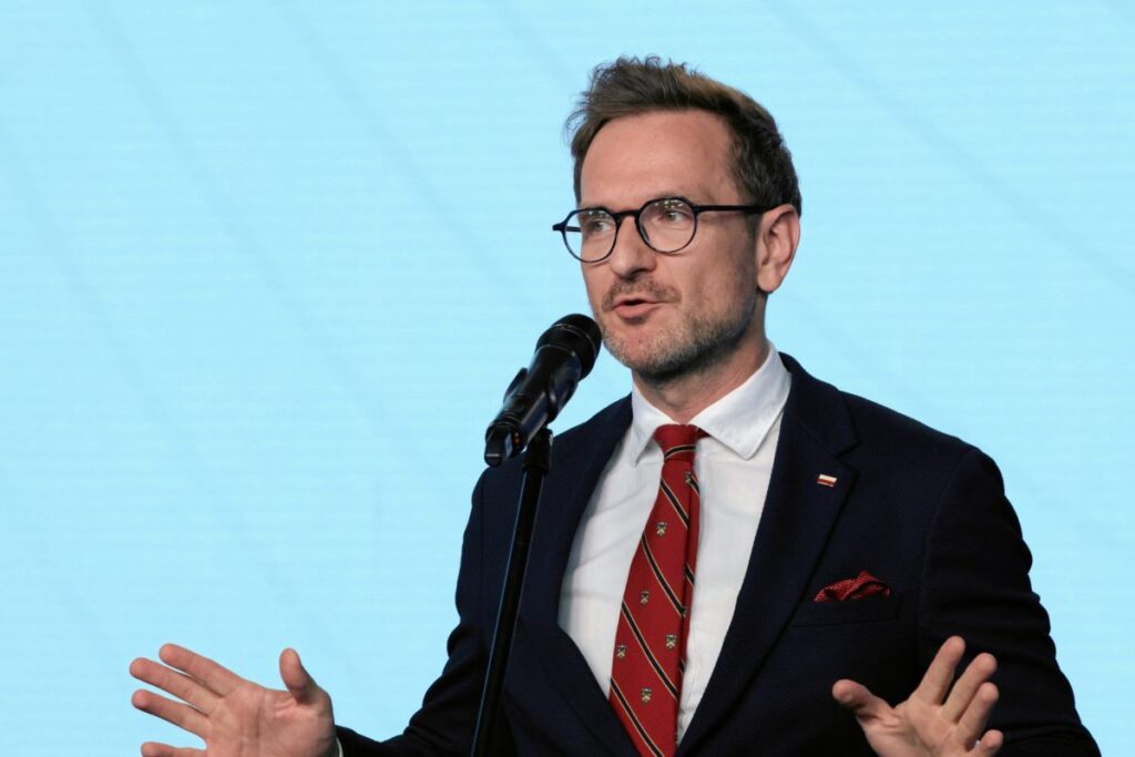 waldemar buda hukuk ve adalet partisi nden uzaklastirilacak mi parti icinde tansiyon yukseliyor 25796