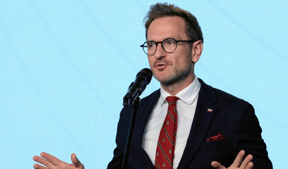 Waldemar buda hukuk ve adalet partisi nden uzaklastirilacak mi parti icinde tansiyon yukseliyor 25796