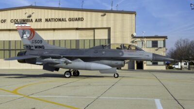 Washington yakinlarindaki bir askeri uste supheli sevkiyat birkac kisi hastaneye kaldirildi 21718