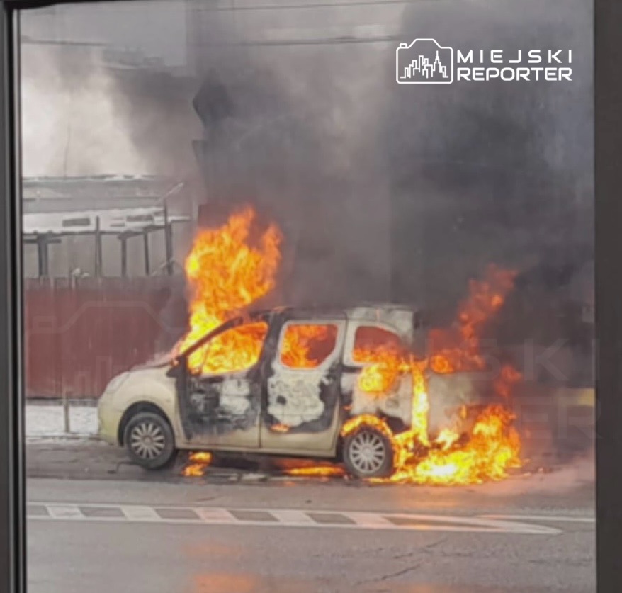 wesola da binek arac yangini araba yanarak kul oldu 25198