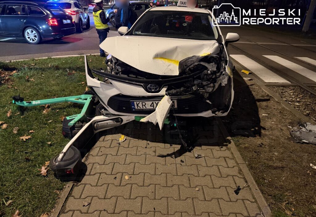 Yolcu tasimaciligi yapan surucu bielany bolgesinde tramvayin altina girdi 22413