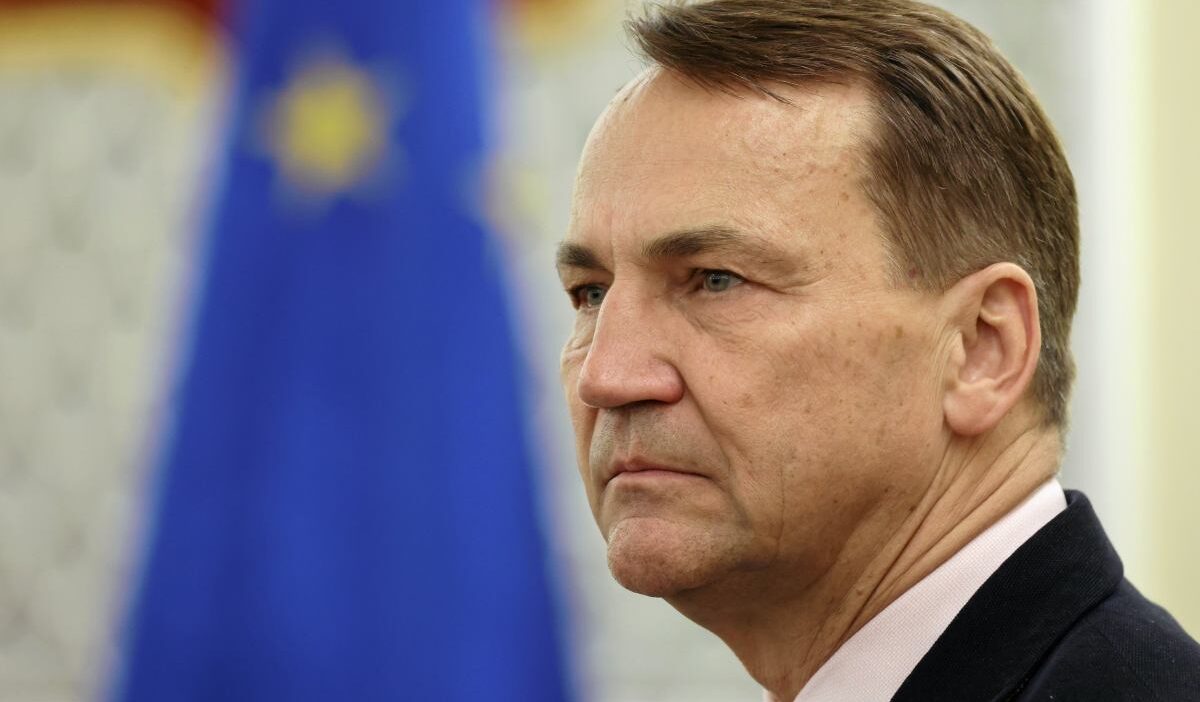 Yolsuzluk skandali sikorski ukrayna yi uyardi avrupa birligi ne giremeyecek 23066