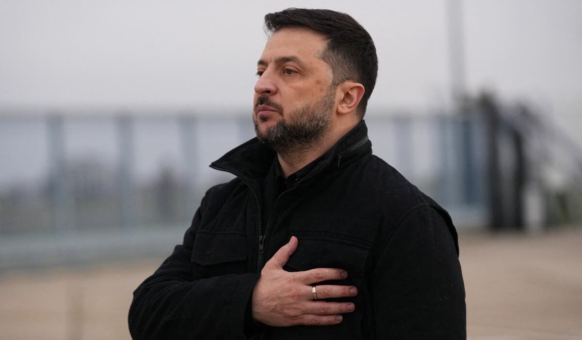 Zelenski bolgeden vazgececek mi kabinesinin basi akli basinda hic kimse bunu imzalamaz 26148