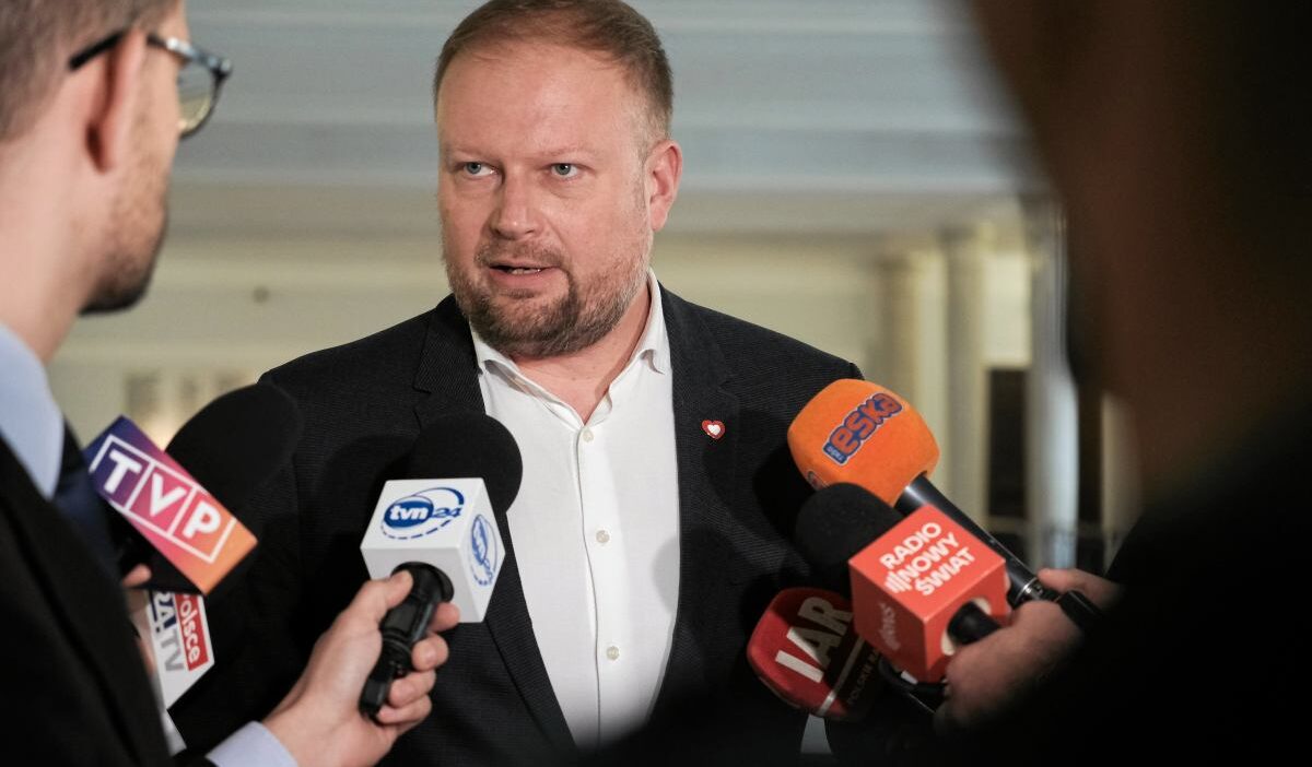 Zembaczynski nin autodonos u abw ye gidecek ozdoba gizli bilgilere erisimini engellemek istiyor 21548