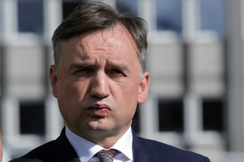 ziobra nin macaristan da kalmasina iliskin anket yuzde 60 hayir diyor sondage 23364