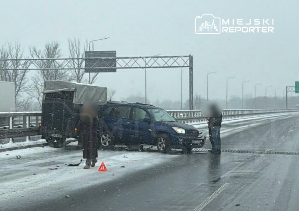 Zorlu yol kosullari s2 guzergahinda iki arac arasinda carpisma 25021