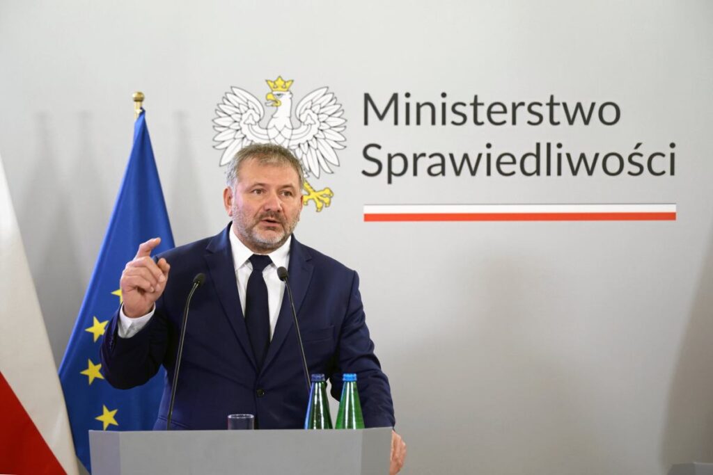 zurek nawrocki nin kararinin arkasinda ne oldugunu acikladi kr l sun in fikri 22884