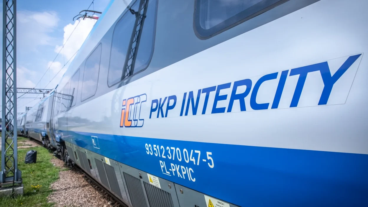 Pkp intercity rekor kırıyor: günde 550'den fazla bağlantı, çekya, almanya ve avusturya'ya yeni uluslararası trenler 1 000gxlq3sgw66eev c124