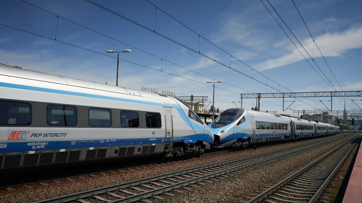 Pkp intercity noel i̇çin hazırlanıyor: 330 trende takviye, 415 ek vagon 1 000lejw59qxiq7sd c124