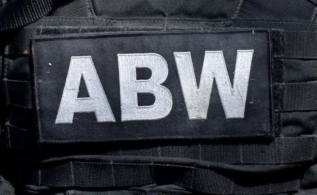 3cSk9kuTURBXy8zMDg3ZGY2My0zMTIyLTRlYTQtYjIyMy03YTk3NWNmZWI1NTUuanBlZ5GVAs0EsADDw94AAaEwBQ