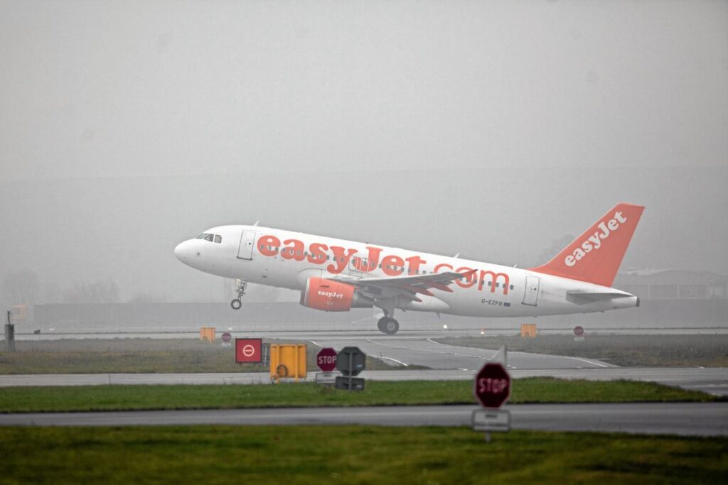 89 yasindaki kadin ucakta oldu gorgu taniklari ailesi murettebata uyudugunu soyledi 31361