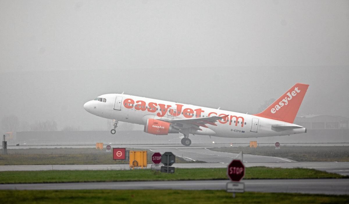 89 yasindaki kadin ucakta oldu gorgu taniklari ailesi murettebata uyudugunu soyledi 31361