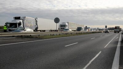 A4 wroc aw yonunde trafige kapatildi polis cagrisi var 27186