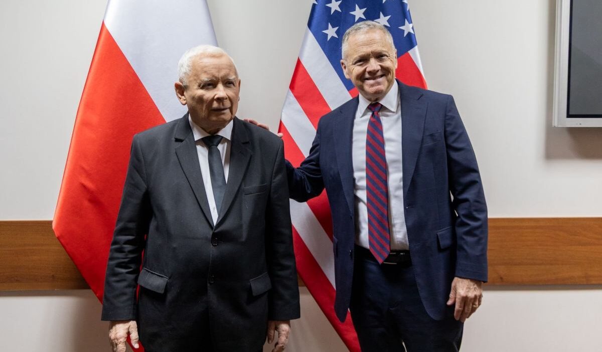 Abd buyukelcisi hukuk ve adalet partisi baskani ile gorustu buyuk jaroslaw kaczynski ile gorusmek benim icin bir onurdur 30406