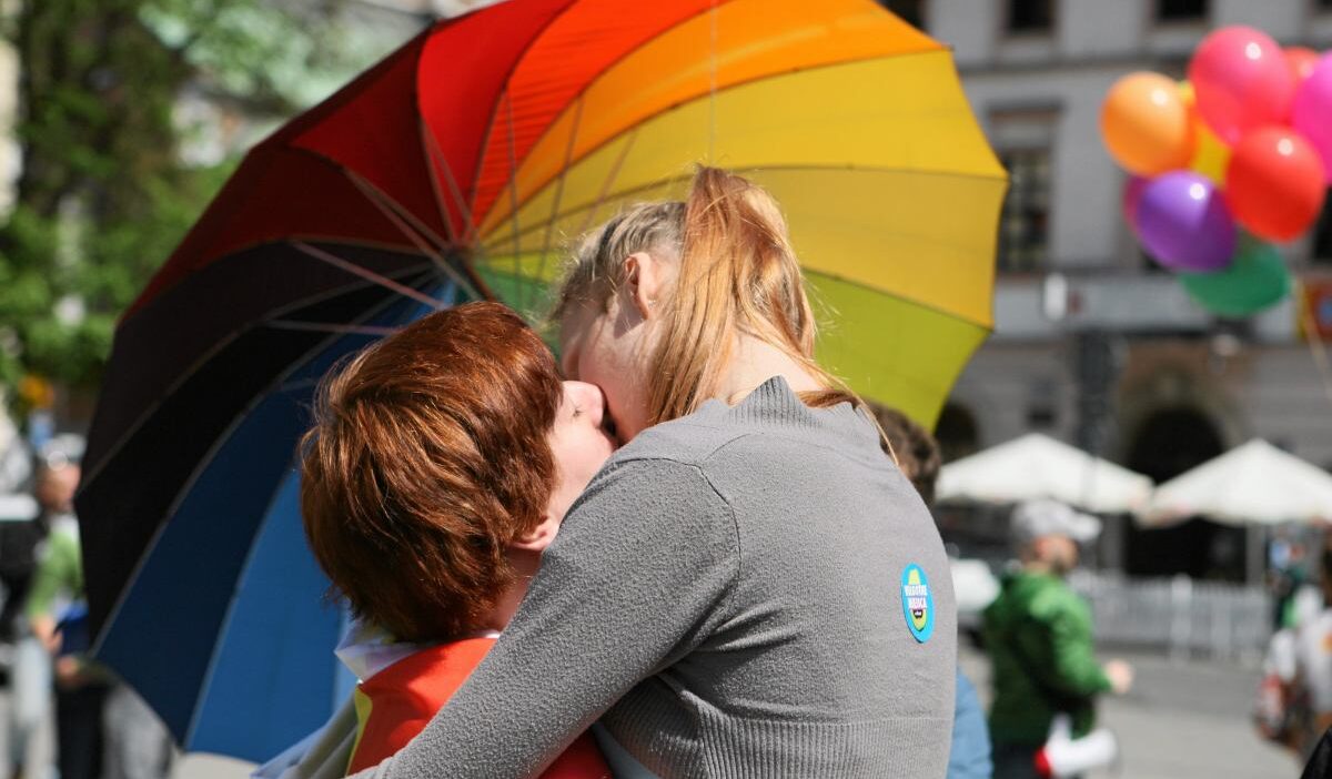 Anket polonyalilar escinsel evliliklerin taninmasi konusunda ikiye bolundu i ste boyle cevap verdiler 31642