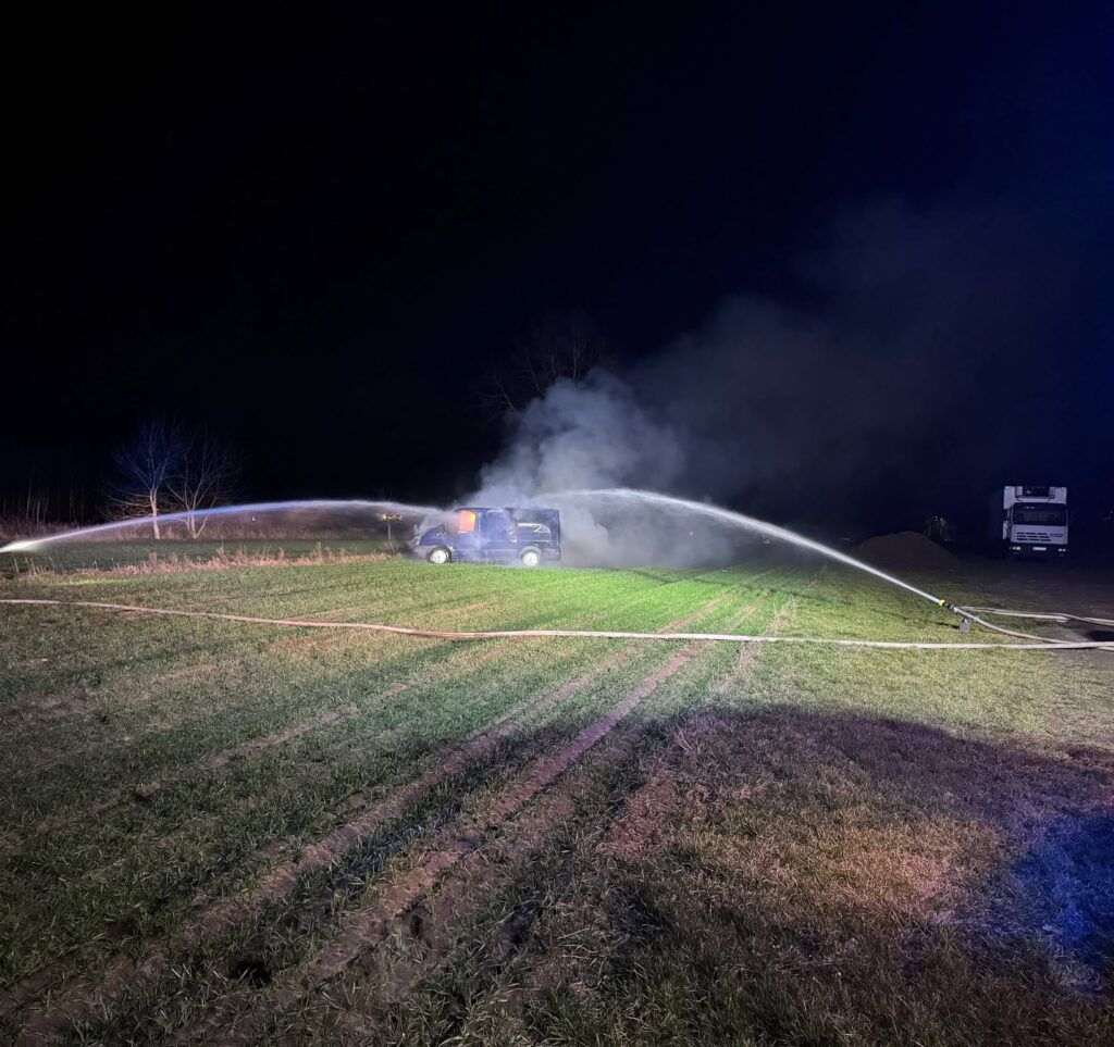 asetilen tuplerinin karistigi bir otobus yangini operasyon birkac saat surdu 32114