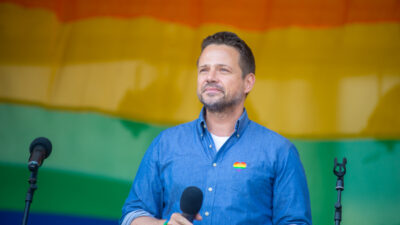 Atilimdan once varsova escinsel ciftler hukumetin kararini bekliyor 31501