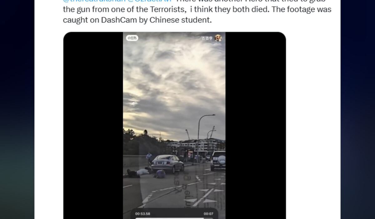 Avustralya'daki saldırının yeni görüntüleri. Yaşlı bir çift bombacıyı böyle durdurmaya çalıştı 1 Avustralya daki saldirinin yeni goruntuleri yasli bir cift bombaciyi boyle durdurmaya calisti 30366