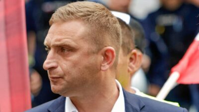 B kiewicz yabani otlari temizlemek konusunda gurledi sorusturma daha ust bir seviyeye tasindi 30397