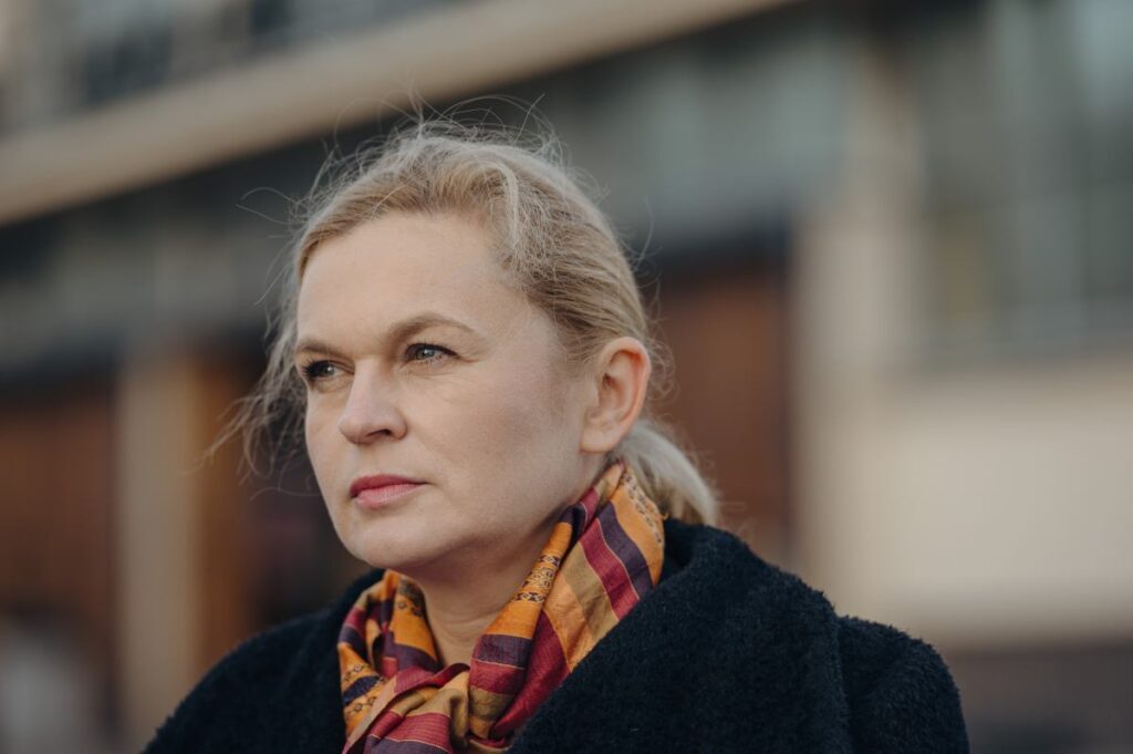 barbara nowacka ya gaz saldirisi polis memuru hakkinda bir iddianame var 30864