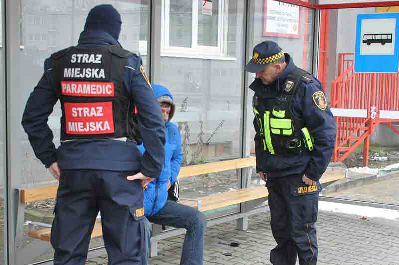 Barinaklar gece barinaklari 19115 varsova daki evsizler icin yardim sistemi budur 32117